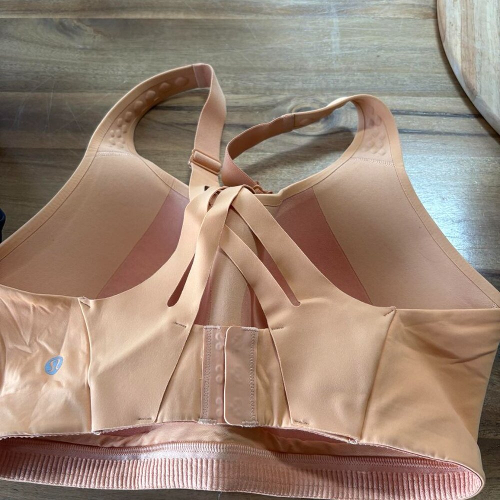 2 Lululemon Energy Sports Bras ā Size 34DDD ā Black & Orange ā Gently Worn - Picture 5 of 6